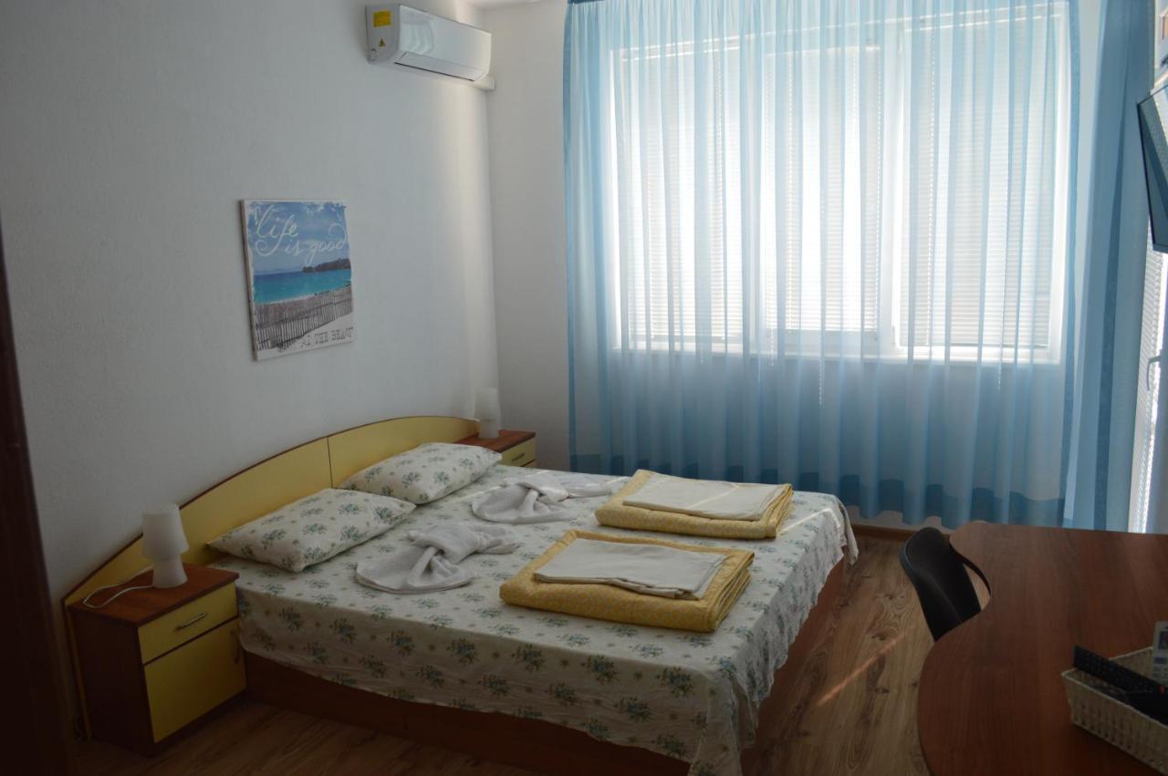 Hotel Yanis Černomorec Exteriér fotografie