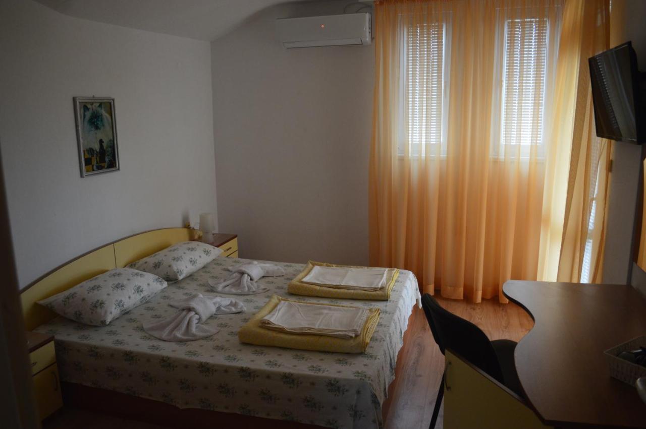 Hotel Yanis Černomorec Exteriér fotografie