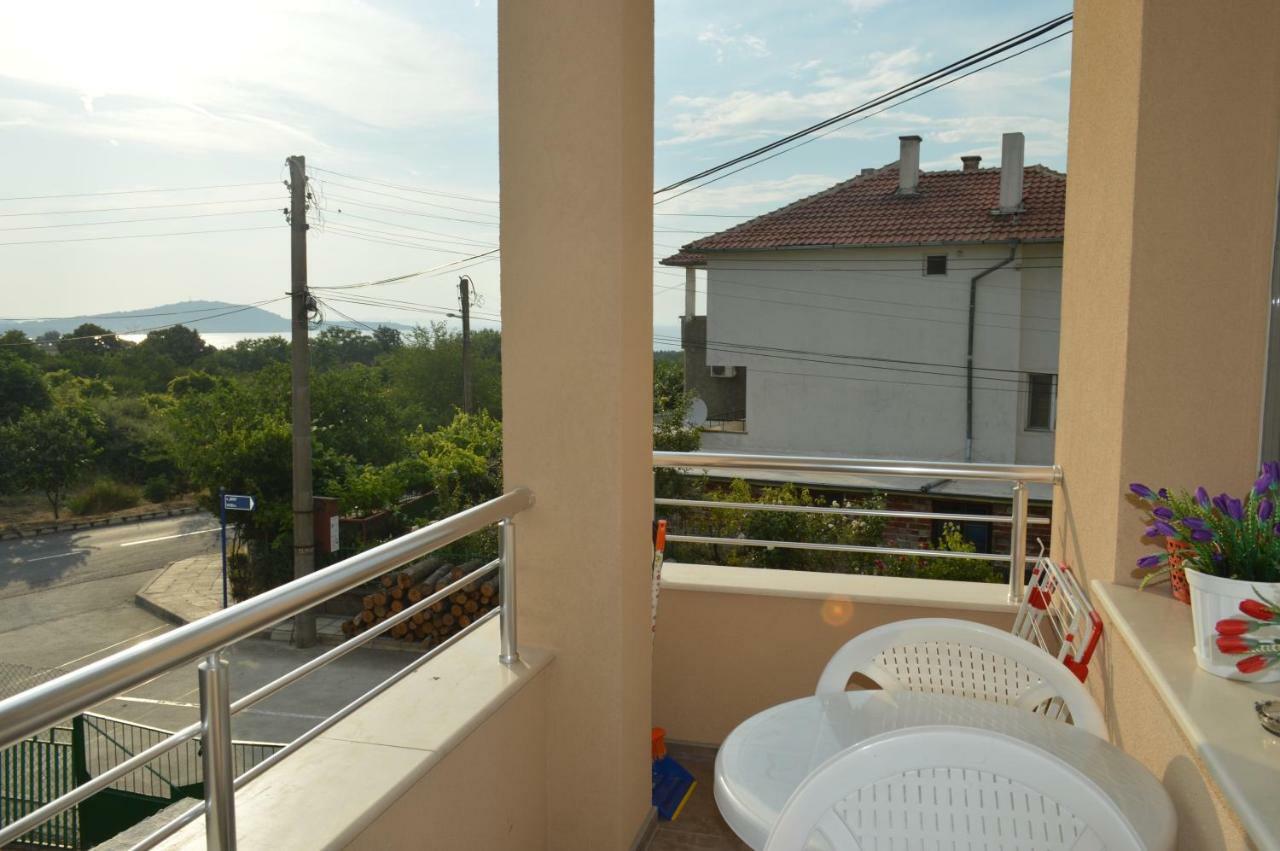 Hotel Yanis Černomorec Exteriér fotografie